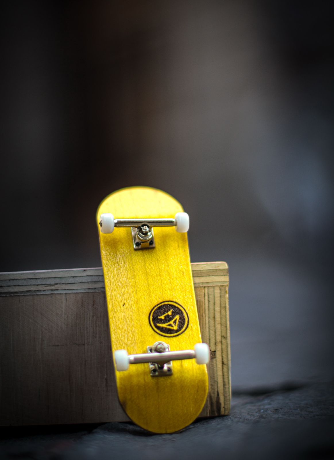 AGUSB MINI LOGO YELLOW COMPLETA